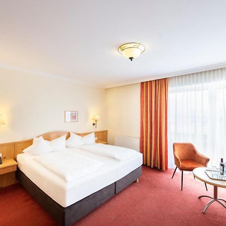 Hotel Elisabeth Fuegen Exterior photo