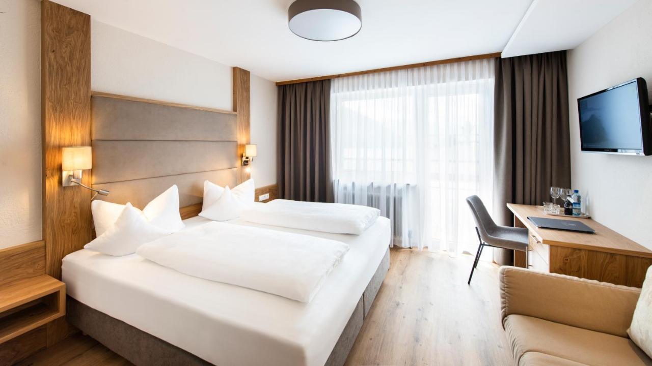 Hotel Elisabeth Fuegen Exterior photo