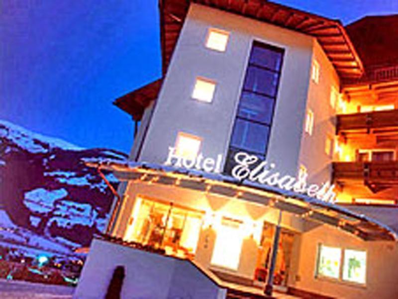 Hotel Elisabeth Fuegen Exterior photo